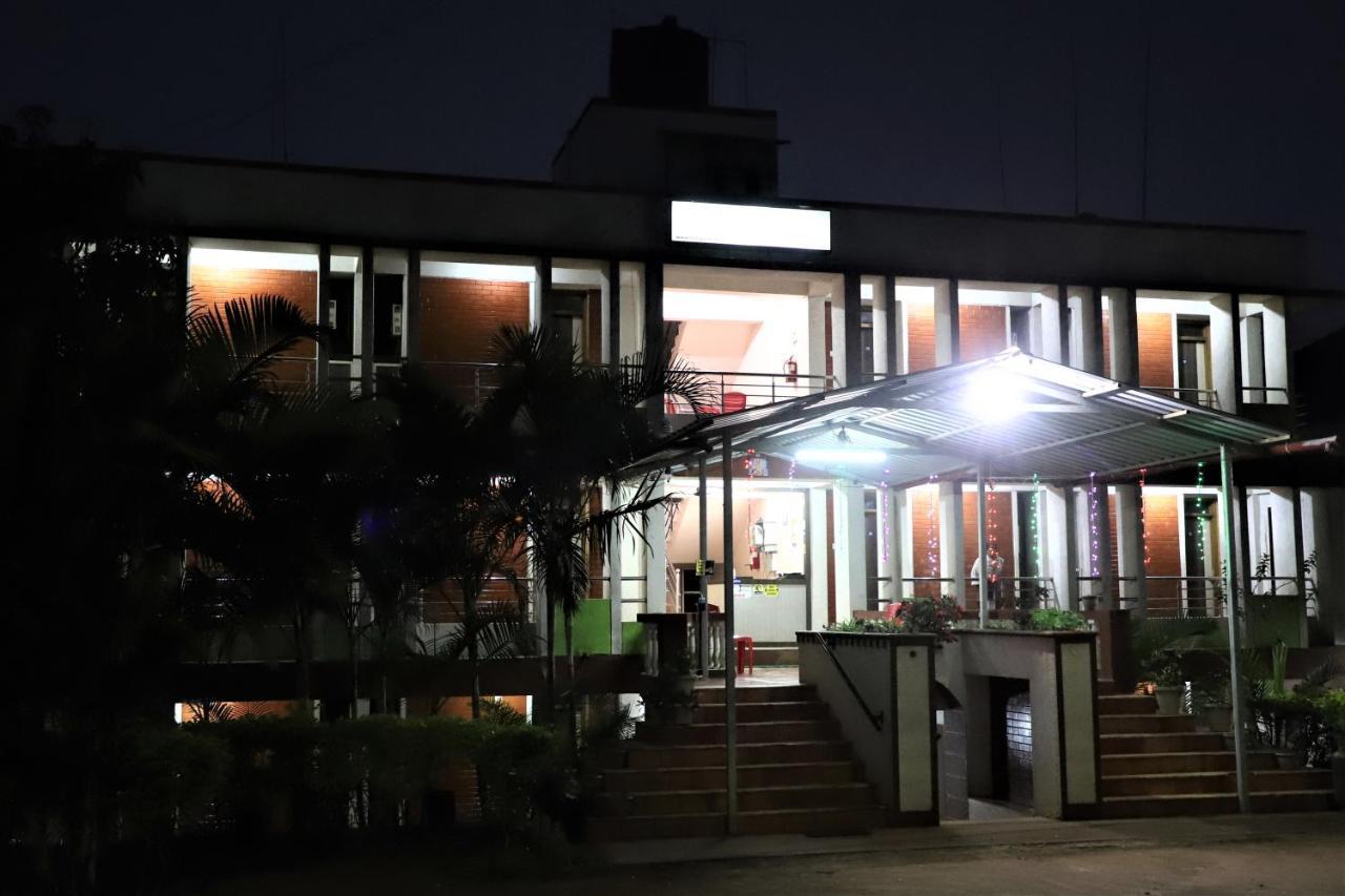 River Palace - A Valley View Hotel Панчгани Екстериор снимка